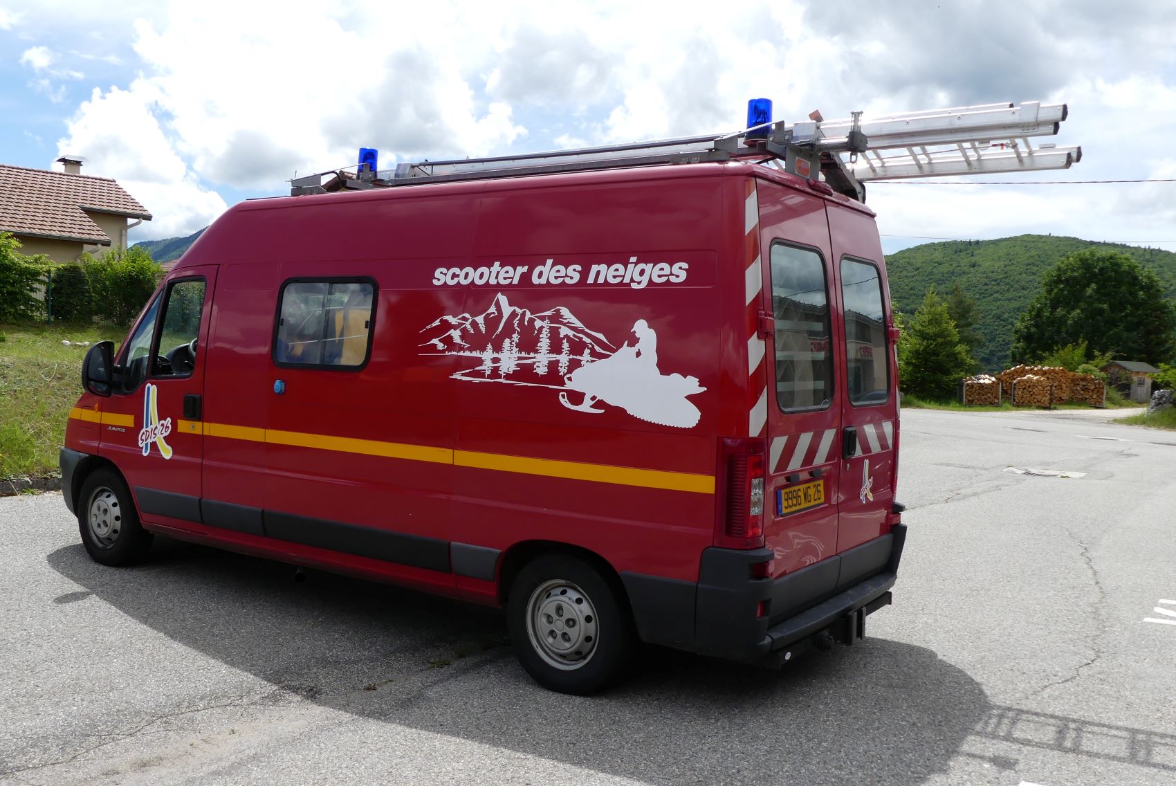 VScooter  La Chapelle en Vercors - 9996 WG 26 -  2020  .2  Richard Neveu.JPG