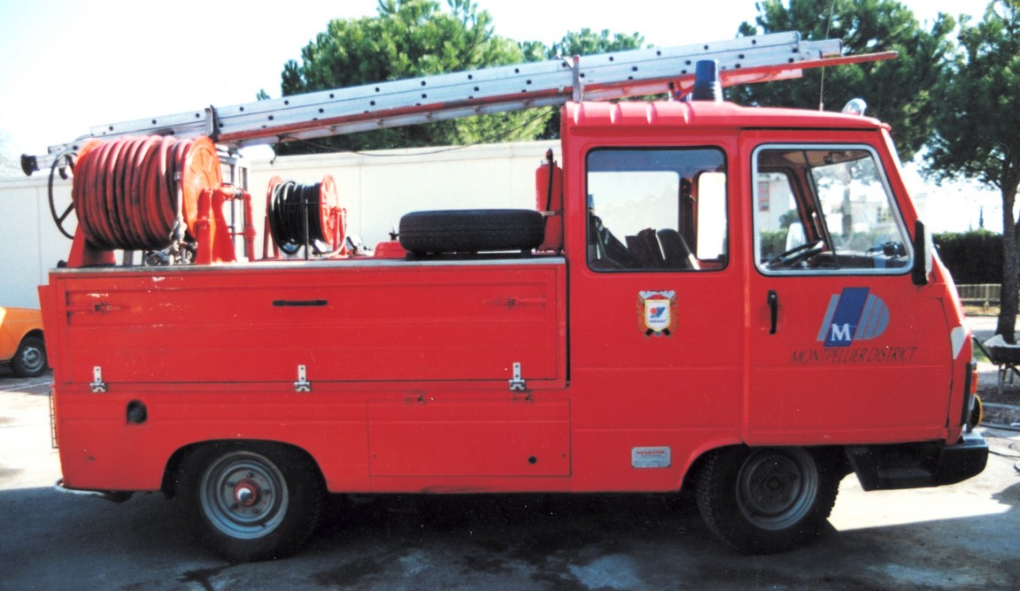 TM 6152 Peugeot J9 VPI Desautel Montpellier (2).jpg