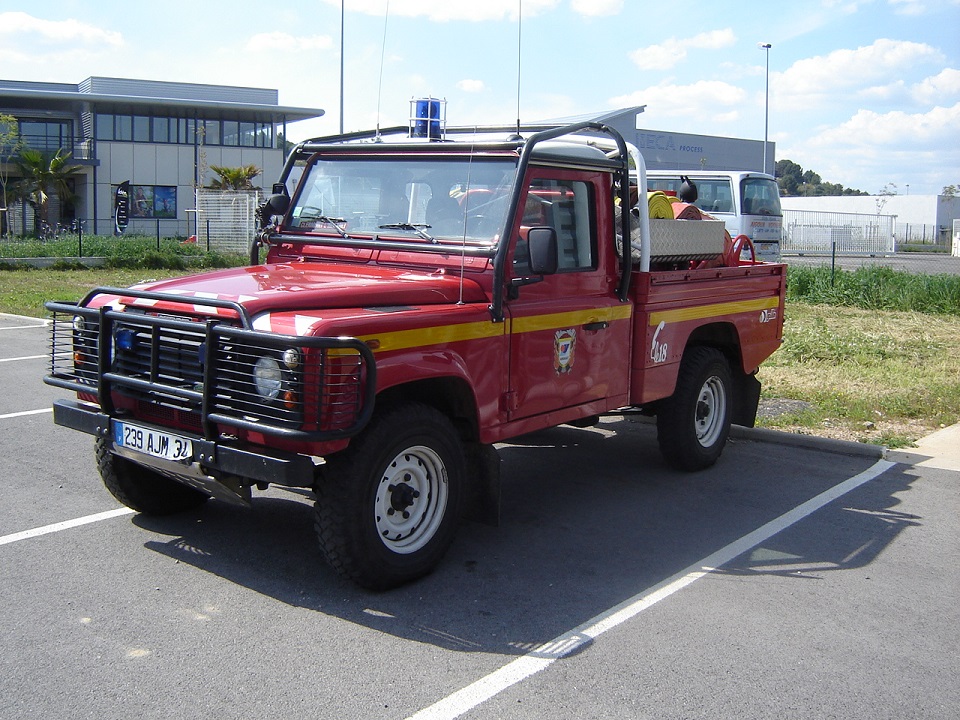 34 Clermont l'hérault Defender 110 CCFl Gallin 1.JPG