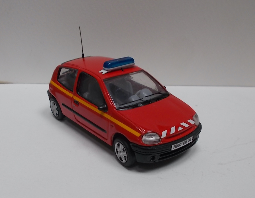 MAQ Clio 34 essuies G (1).jpeg