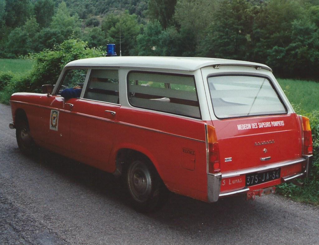 34 PEUGEOT 404 Brek.jpg