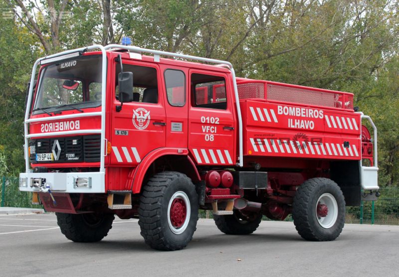 Renault S170 4x4 CCF Ex-04 Portugal.jpg