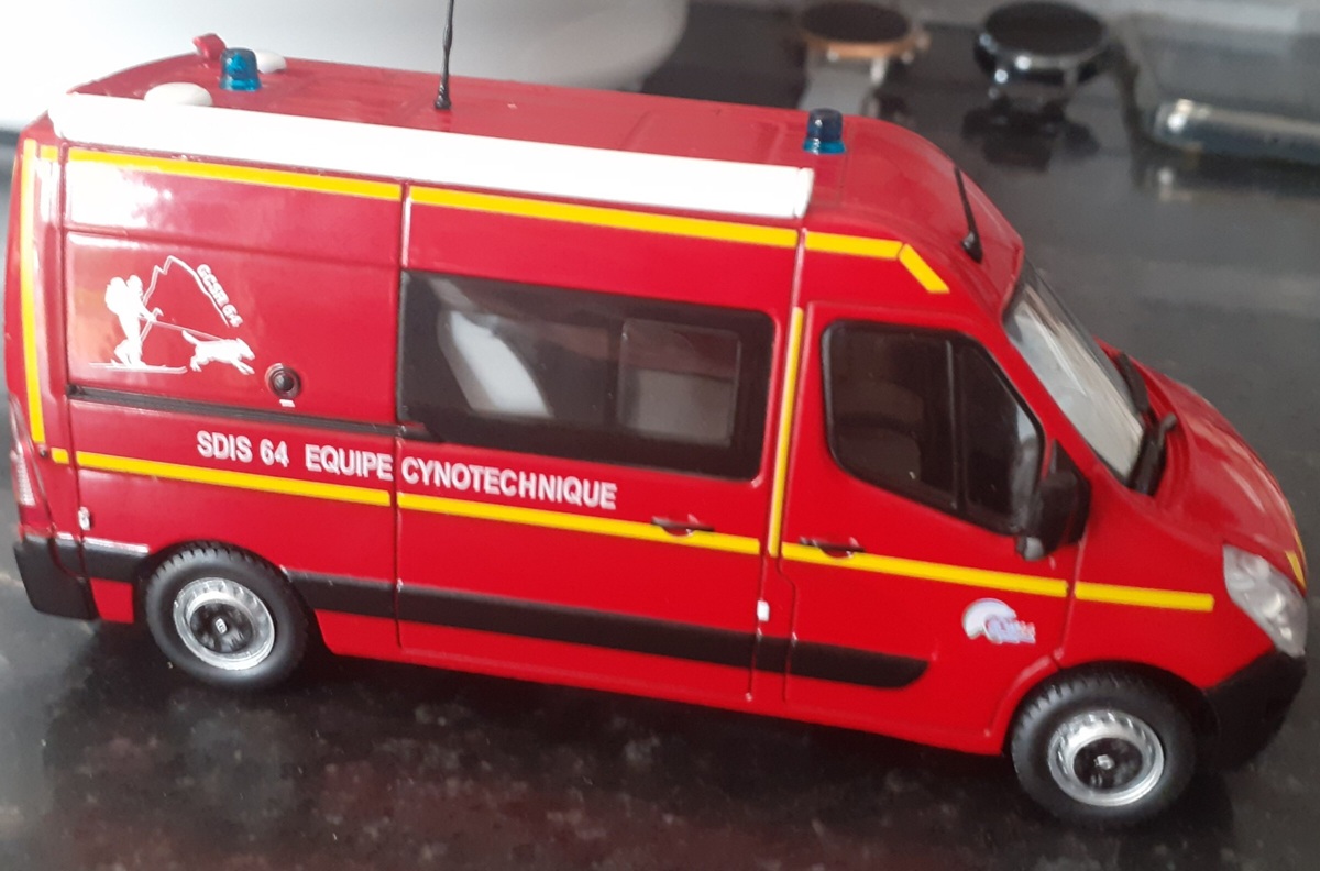 Véhicule Cynotechnique SDIS64 Ixo-Hachette.jpg