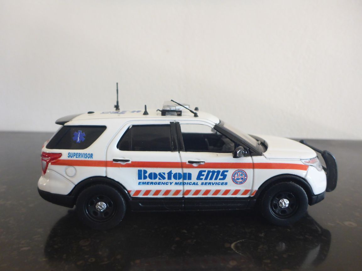 US Boston Ford Explorer 2015 EMS.JPG