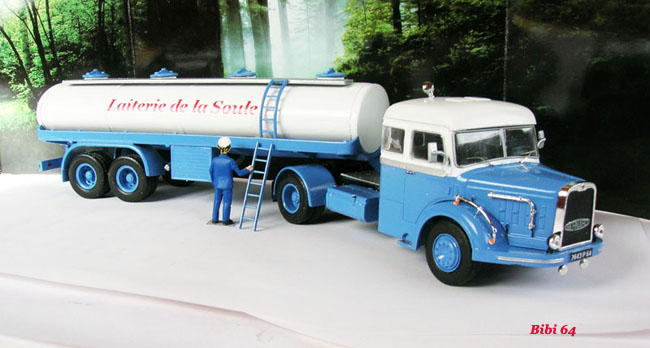 Berliet semi laitier 1 A.jpg