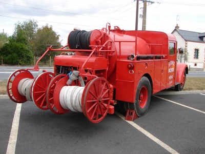 Berliet GDR auto-pompe J 8.jpg