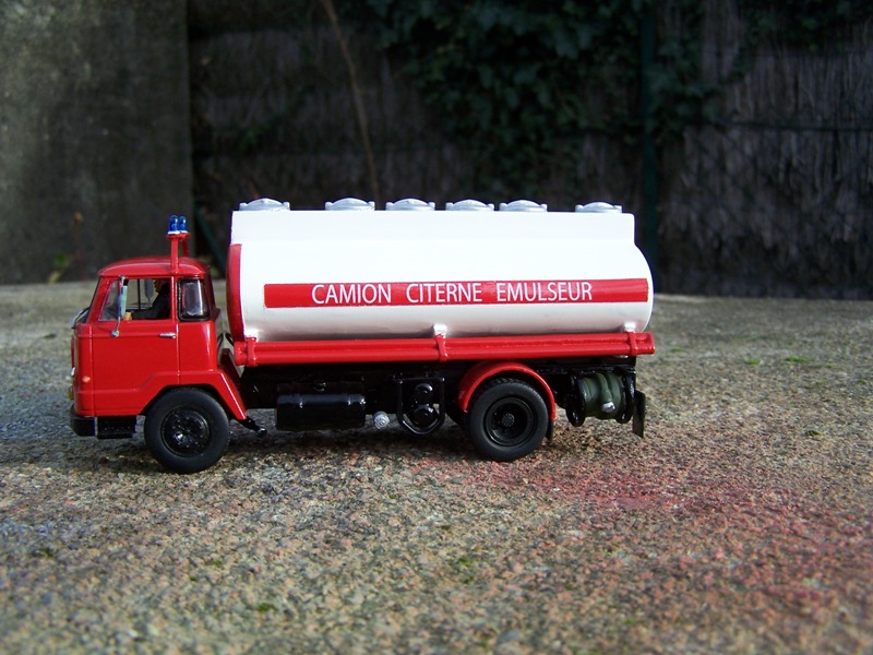 100_1374r.jpg