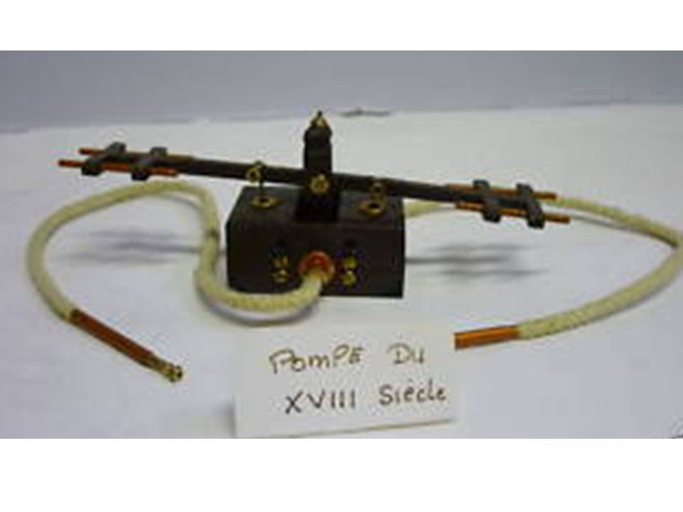 POMPE A BRAS POMPIERS 1742.JPG