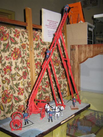 POMPIERS GRANDE ECHELLE 2011 002.jpg