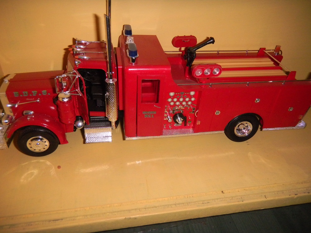 Petterbilt Pumper.JPG