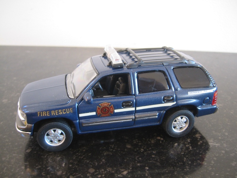 Chevrolet Tahoè Fire Rescue g (Perso-Cararama).jpg