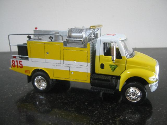 International 7200 Brush Truck S&S 815 d.jpg