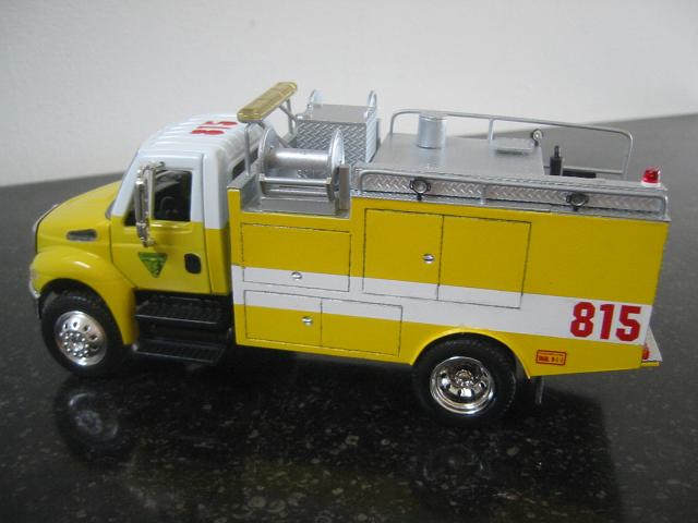 International 7200 Brush Truck S&S 815 g.jpg