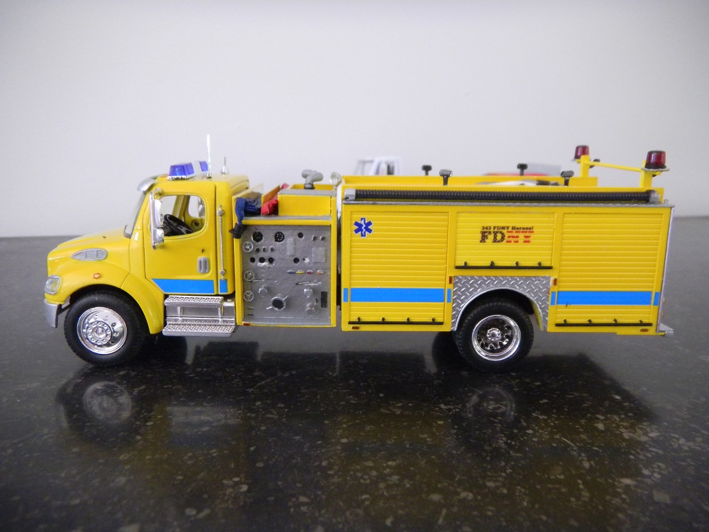 Freightliner M2 Pumper Tanker E-One Tradition  g.JPG