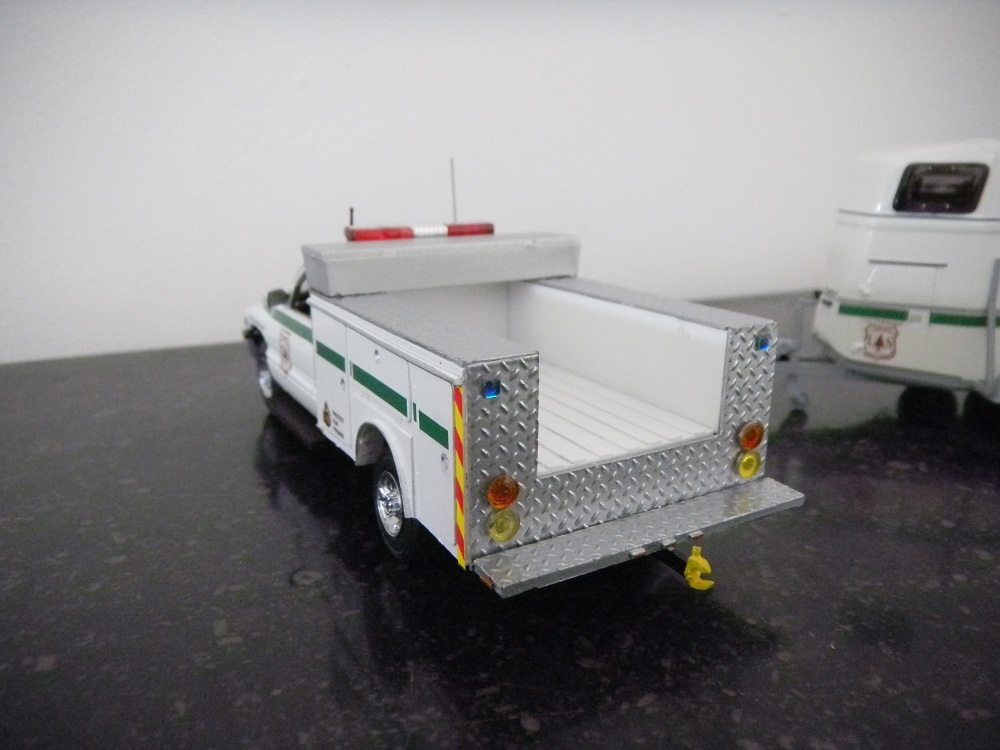 Dodge RAM 2500 USFS Animal Recovery Unit ar.JPG