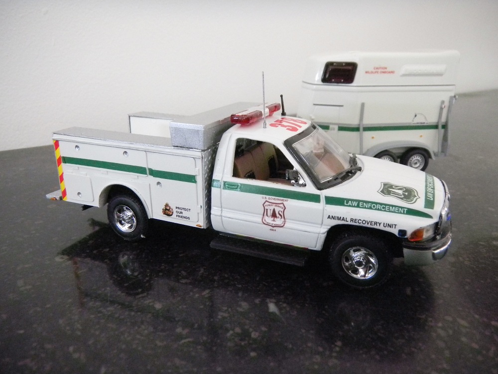 Dodge RAM 2500 USFS Animal Recovery Unit avd.JPG