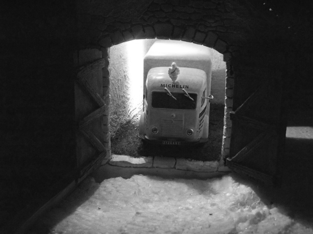 led modifié 011n&b.jpg