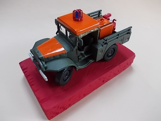 WIP DOGE 4X4 Kaki a.JPG