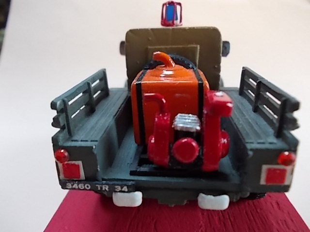 WIP DODGE 4X4 Kaki b.JPG