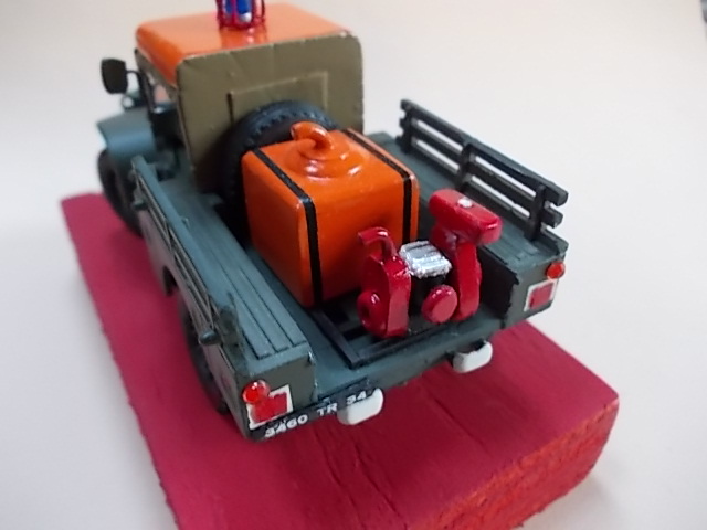 WIP DODGE 4X4 Kaki c.JPG