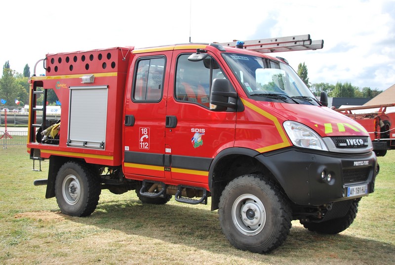 Camion Incendie Léger (CIS La-Haye-Malherbe)4.JPG
