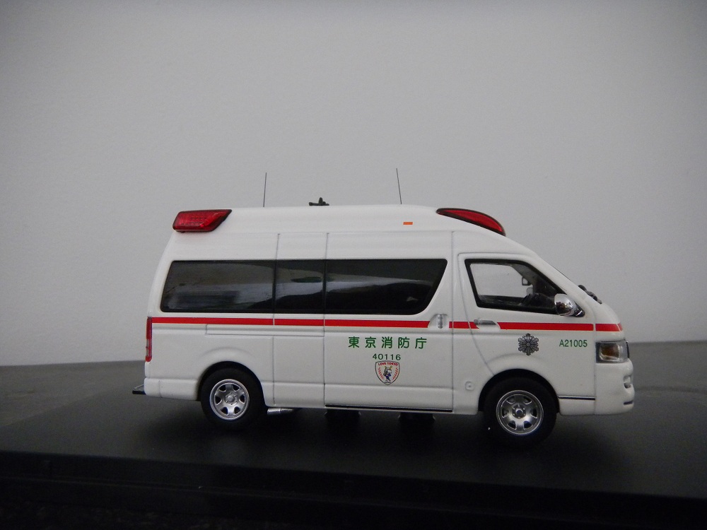 Kyosho CN430902 Toyota Himedic Tokyo (3).JPG