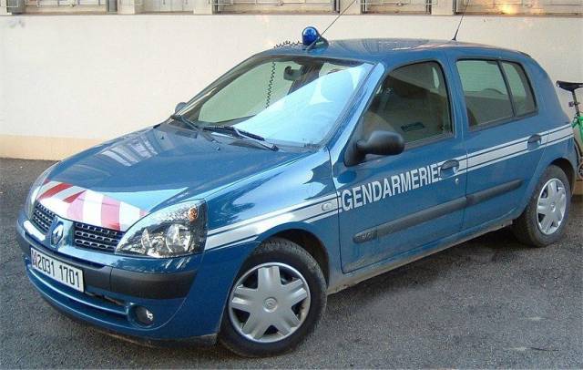 Vehicule gendarmerie.jpg