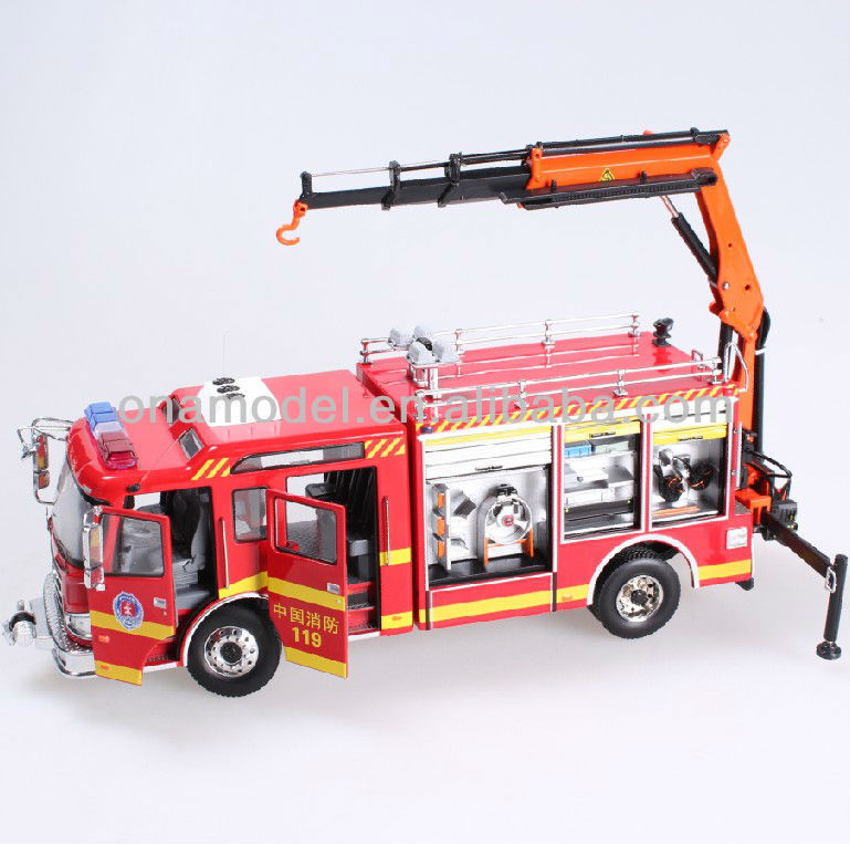 1_43_Die_cast_rescue_engine_truck.jpg