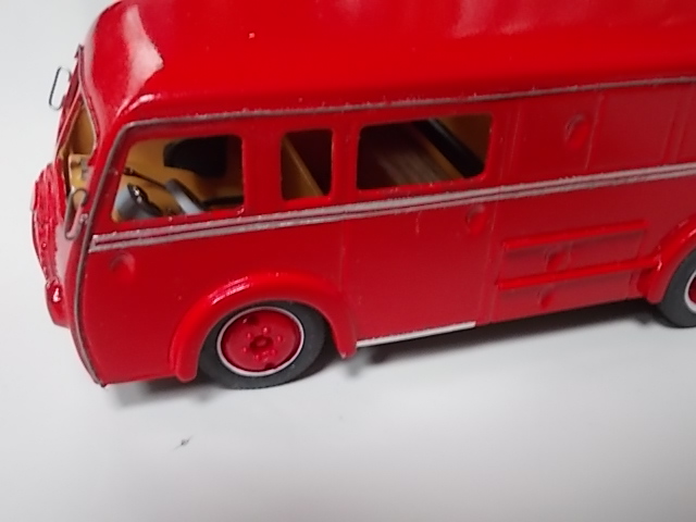 WIP DELAHAYE f filet rouge.JPG