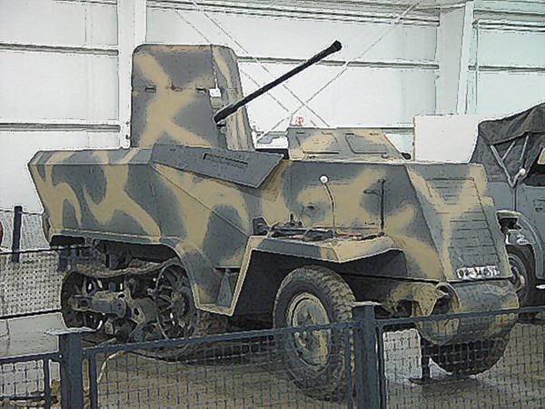 selbstfahrlafette_fur_20mm_flak38_gepanzert_auf _unic_p107_kennummer_u304_f_avant_droit (2).jpg