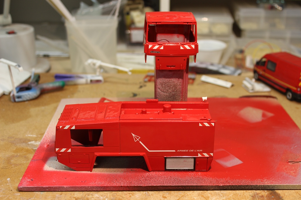 VMA72 reconstruit décalcs et vernis 001.JPG