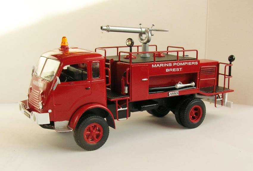 Saviem 4x4 VMA Sides A1.jpg