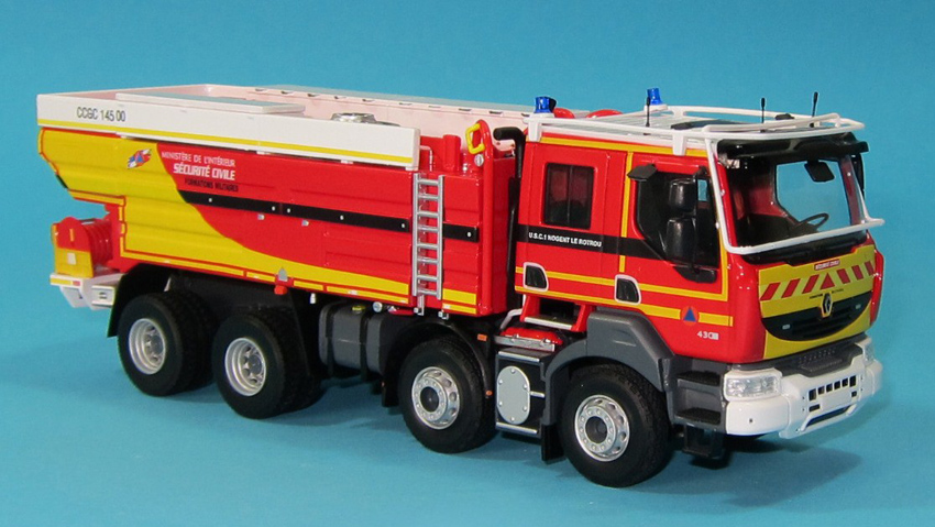 Kerax 8x8 CCFS 14500l Sécurité Civile A.jpg