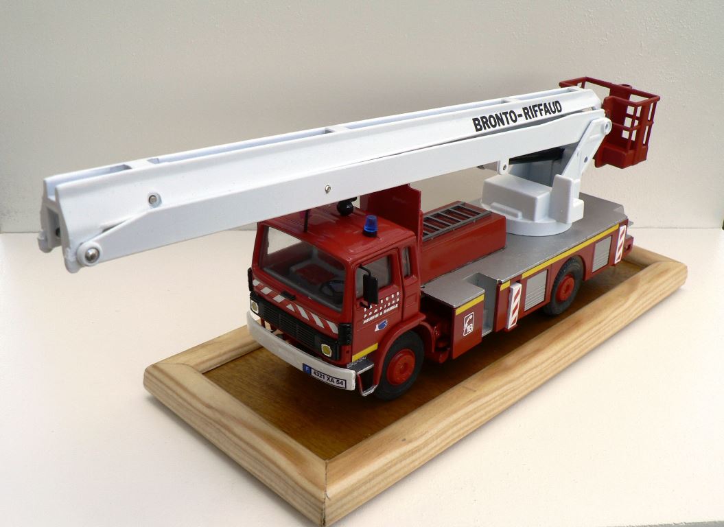 Renault JN 90. Bea Bronto Riffaud.JPG