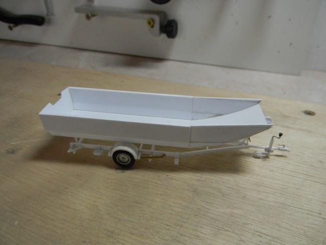 EMB- Présentation barque sur remorque 001.jpg