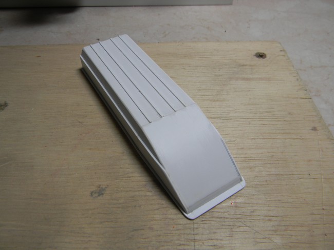 EMB- Ponçage arrondis et masticage trous 002.jpg