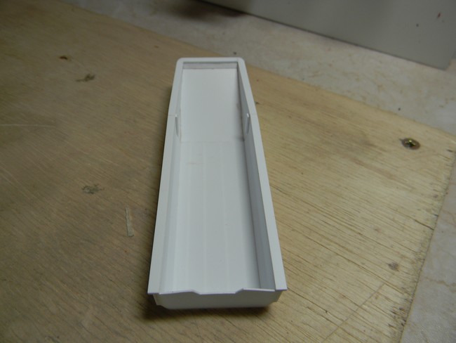 EMB- Pose renforts pour rangement gilets 001.jpg