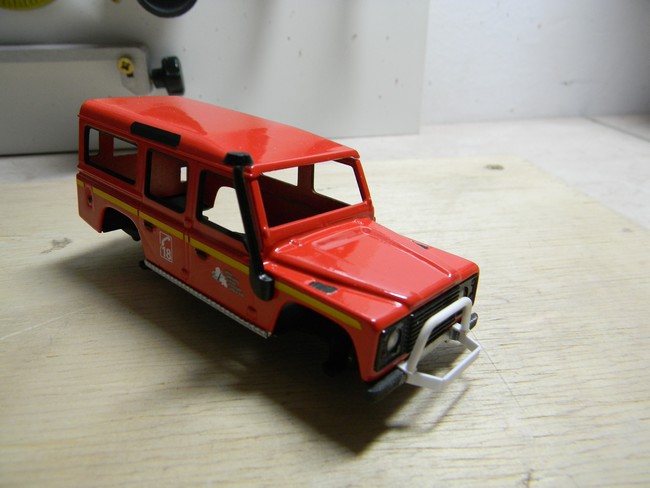 VLHR- Présentation pare-buffles sur véhicule 002.jpg