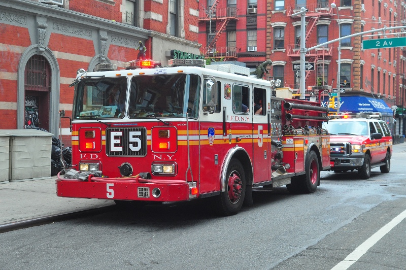 Engine 5, Battalion Chief 6, FDNY.jpg