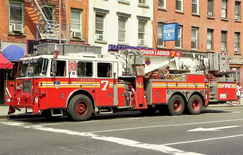 Tower Ladder 7, FDNY.jpg