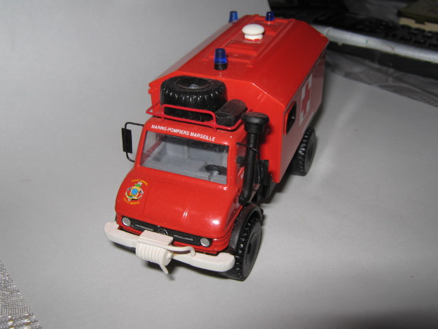 FID UNIMOG apui médical a.jpg