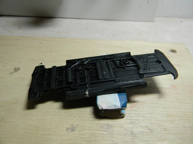 VRID- Masticage bas de caisse châssis 002.jpg