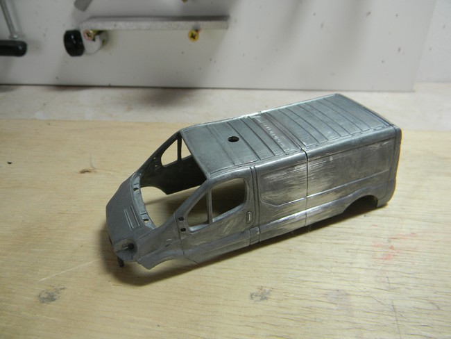 VRID- Ponçage colle véhicule 001.jpg