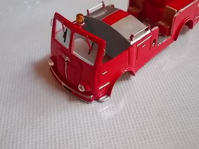 WIP BERLIET GLA poignées.jpg