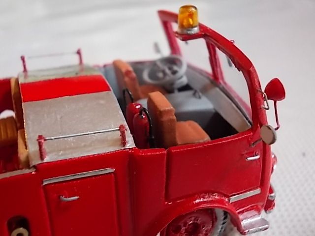 WIP BERLIET GLA extincteurs b.jpg