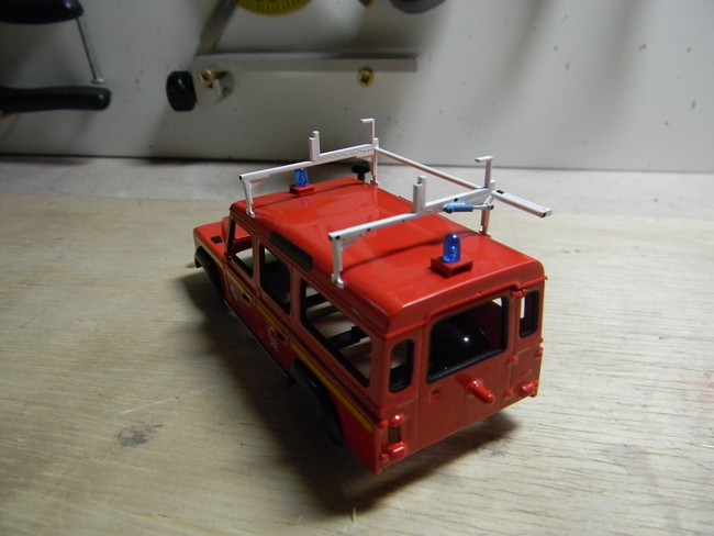 VLHR- Collage supports gyrophares 002.jpg