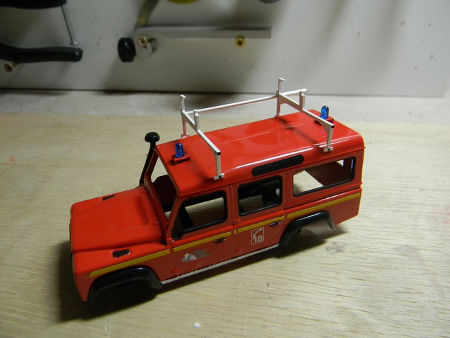 VLHR- Collage supports gyrophares 001.jpg