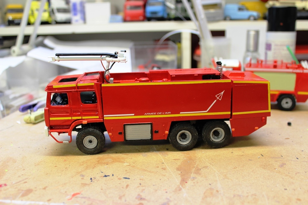 décalcs er vernis 013.JPG