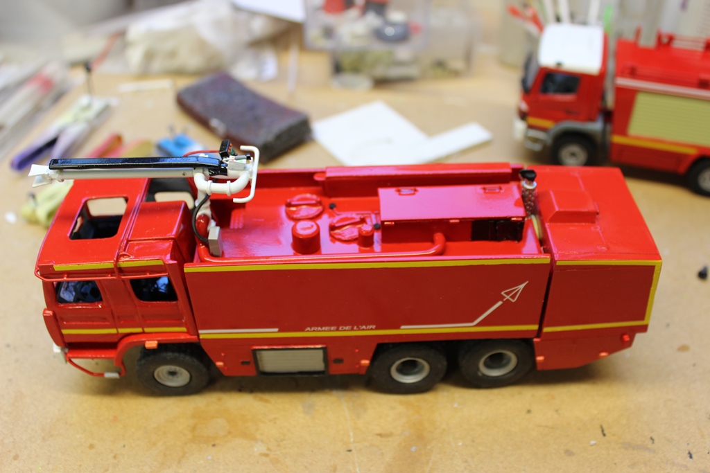 décalcs er vernis 015.JPG