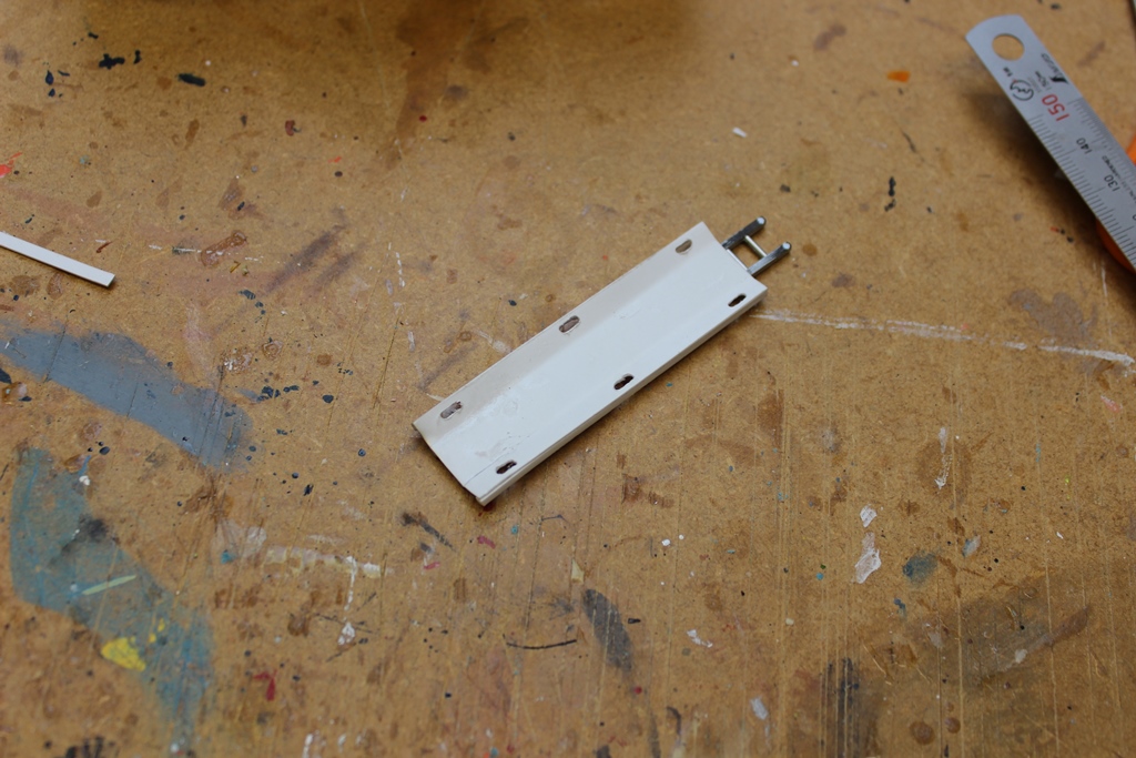 Gyro et glissiére (5).JPG